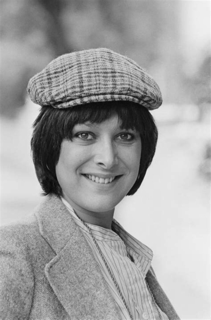 Actress Lynda&nbsp;Bellingham became famous via these ads, but can you remember the year? 